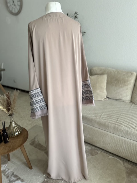Abaya Signature rose poudré Qamira