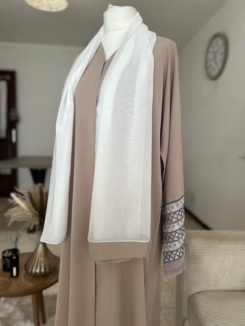 Abaya Signature rose poudré Qamira