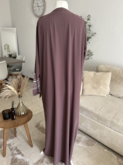 Abaya Signature violet brodée Qamira