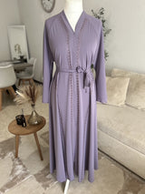 Abaya de cérémonie violet clair Qamira
