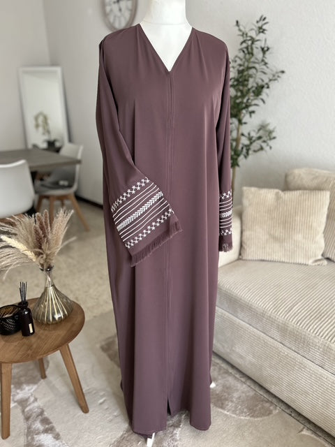 Abaya Signature violet brodée Qamira